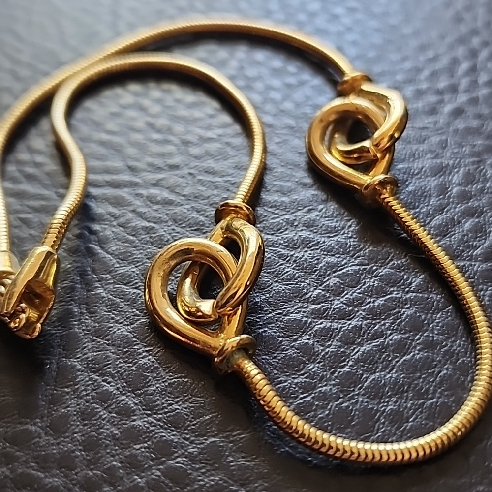 VTG Beeline Gold-Tone Knot Accent Chain Necklace - Women Jewelry